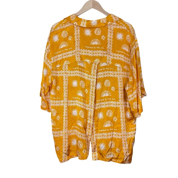 Anthropologie AGATHE MARTY Short Sleeve Silky Button Top Size XL - Picture 3 of 6